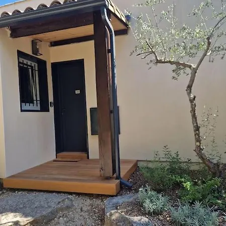 Tatil Evi Charmant Gite Avec Jacuzzi Nîmes